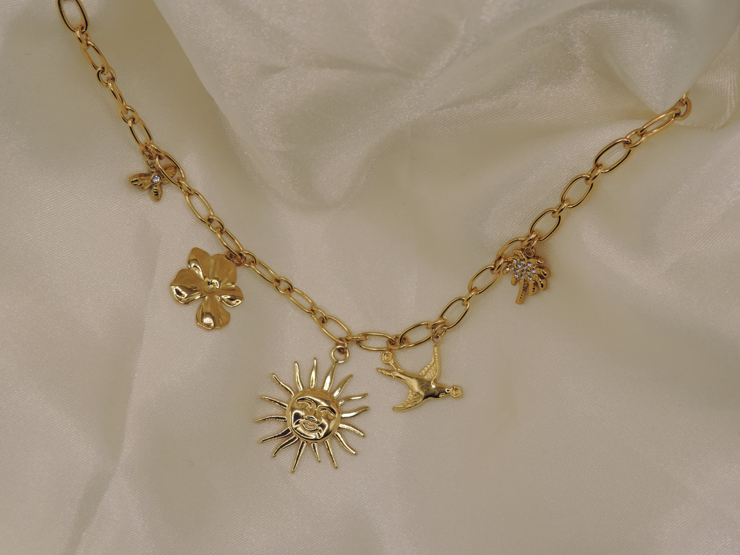 COLLIER VICKY