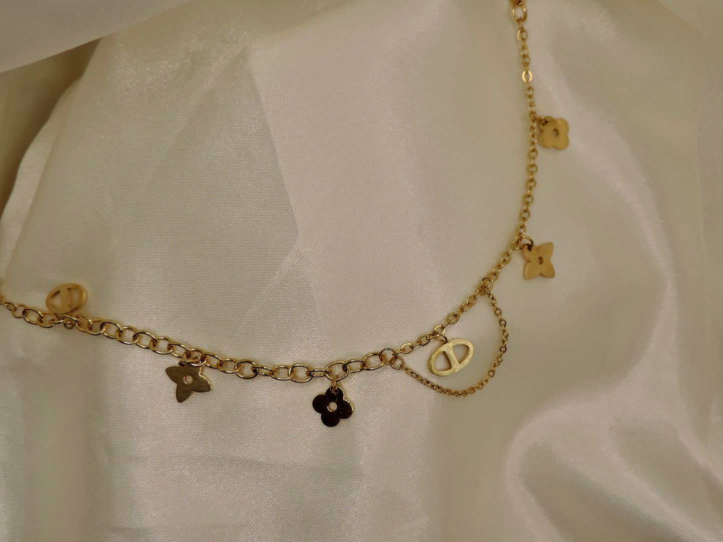 COLLIER ORIANA