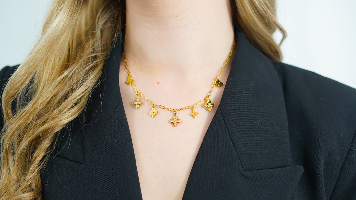 COLLIER ALYSSIA