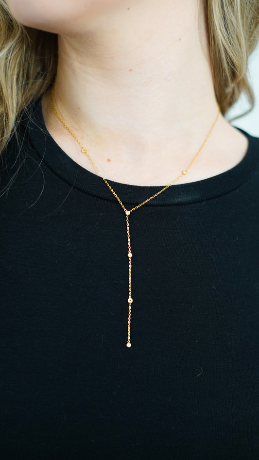 COLLIER OLIVIA