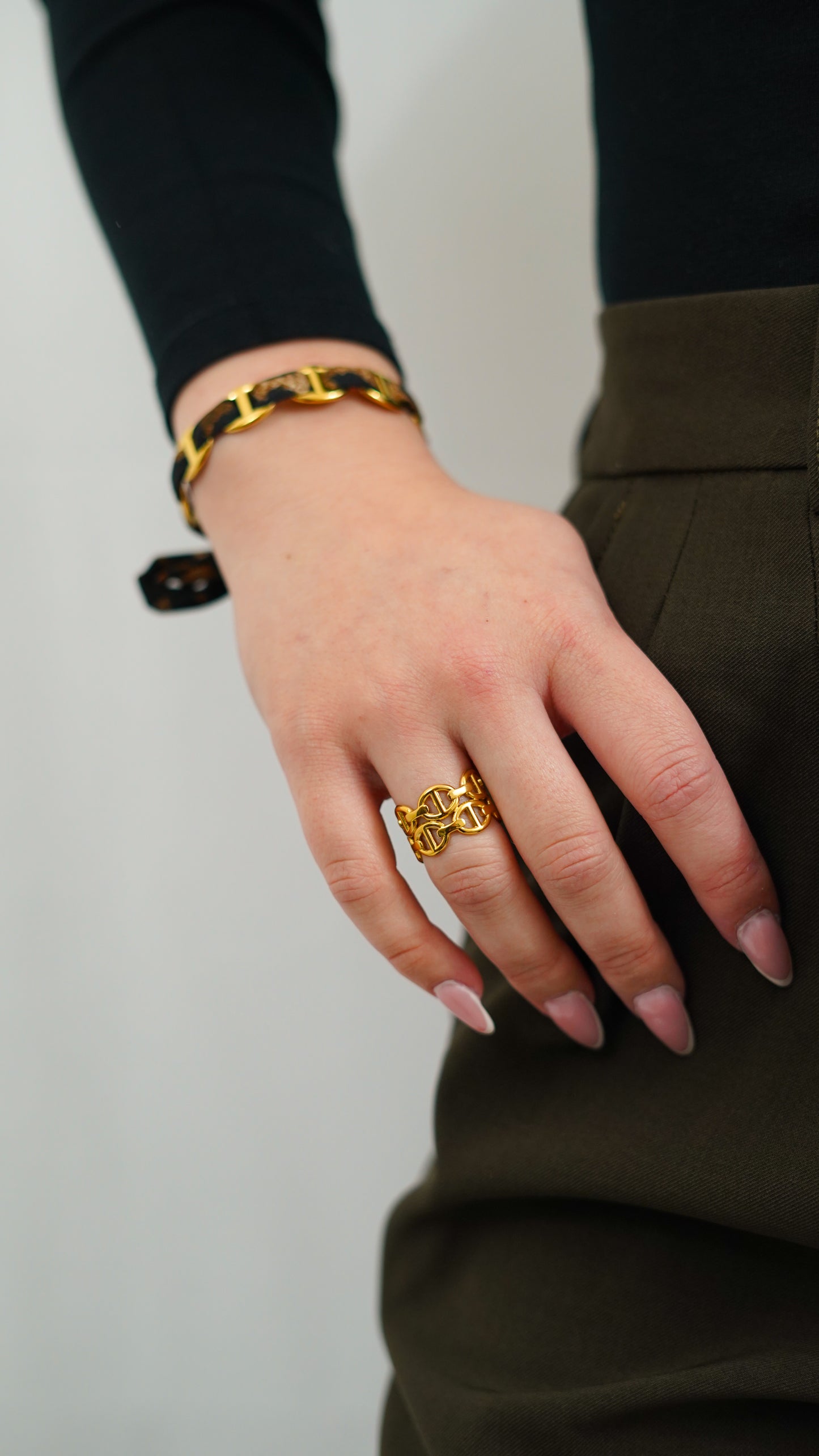 BAGUE NÉLYA