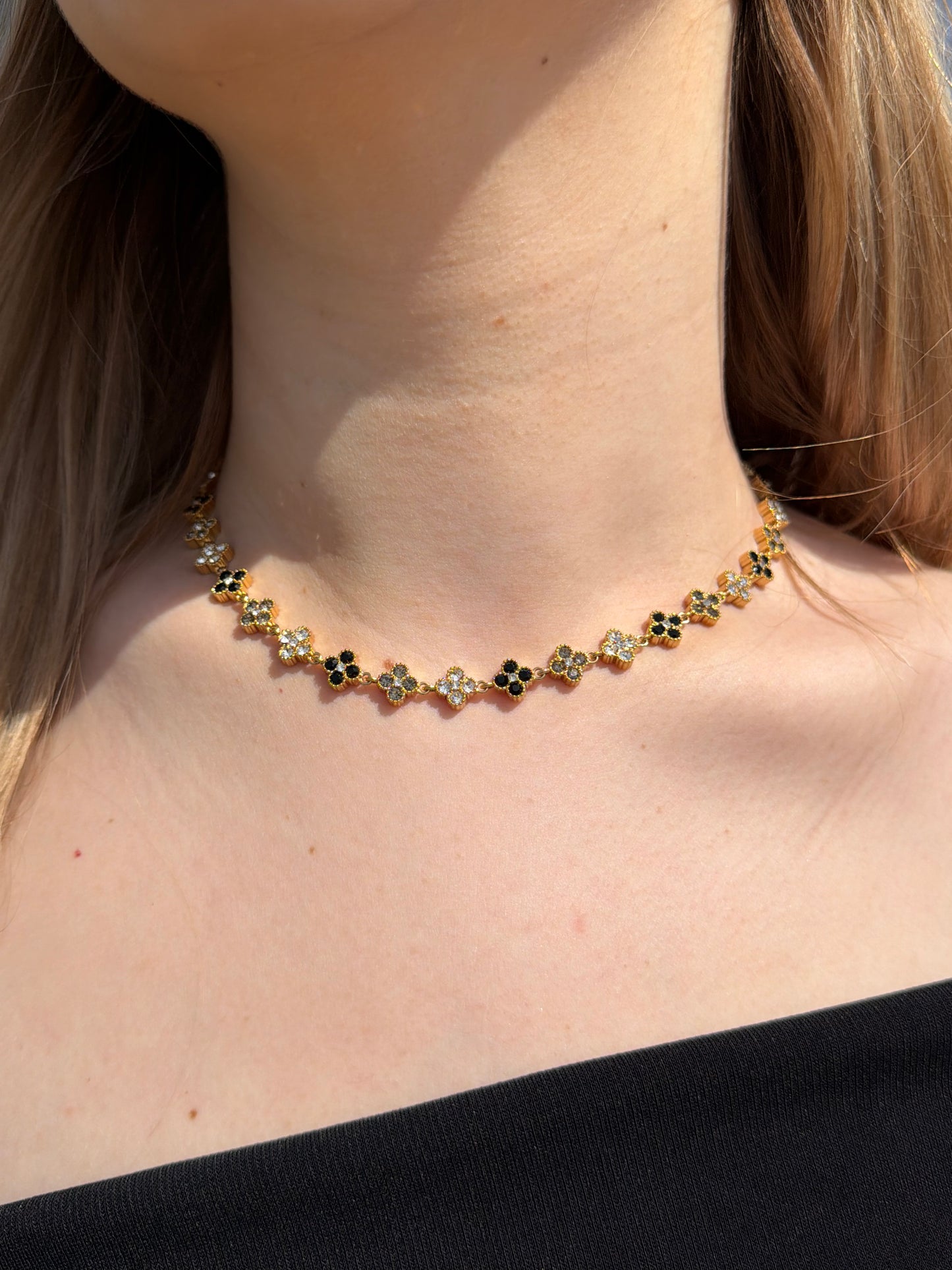 COLLIER AURA BLACK